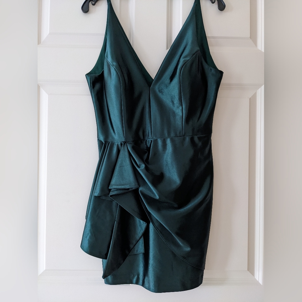 Blondie Nites Mini dress by Stacy Sklar Prom green lined padded chest deep V